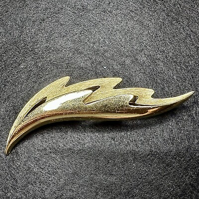 Vintage Signed Crown TRIFARI Leaf Brooch Gold Tone $15.00