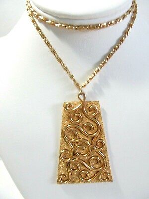 CROWN TRIFARI PENDANT NECKLACE TEXTURED LARGE CURLICUE TEXTURED SHINY VIINTAGE $39.00