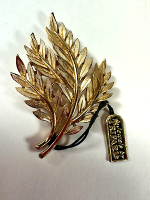 Vintage Brooch Trifari Leaf With Tag Brushed Gold Tone Metal Pin $25.00