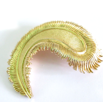 Trifari Crown Feather Brooch Pin Textured Vintage $18.00