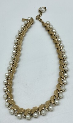 Vintage TRIFARI Faux Pearl amp; Rhinestone Leaf Elegant Hook Necklace Estate $169.50